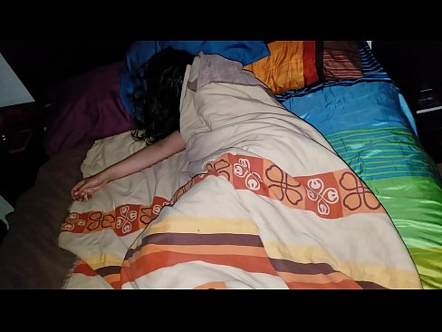❤️ Stepson mắng mẹ kế trẻ của mình trong khi bà ngủ. ❤❌ Sex ở% vi.basseyn-vsem.ru%